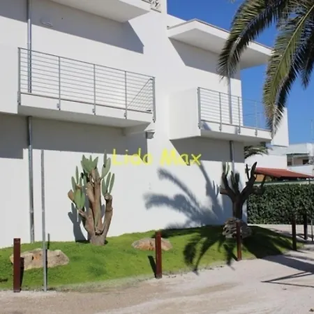 Lido Max - Mono7 * Torre Lapillo